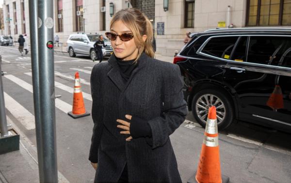 Grace Jabbari, 30, arrives in Manhattan Criminal Court on Thursday morning wher<em></em>e she was cross examined