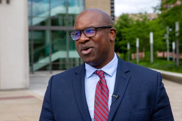 贾马尔·鲍曼(jamal Bowman)在纽约州的失败揭示了民主党的深刻分裂