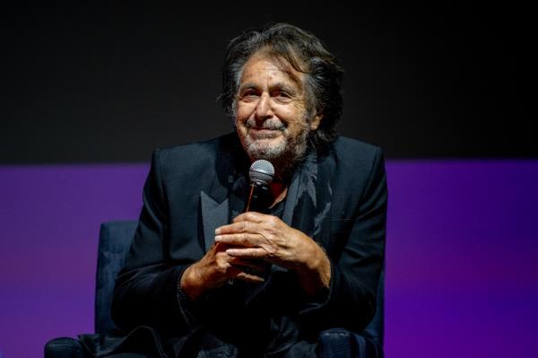  Al Pacino speaks o<em></em>nstage at 