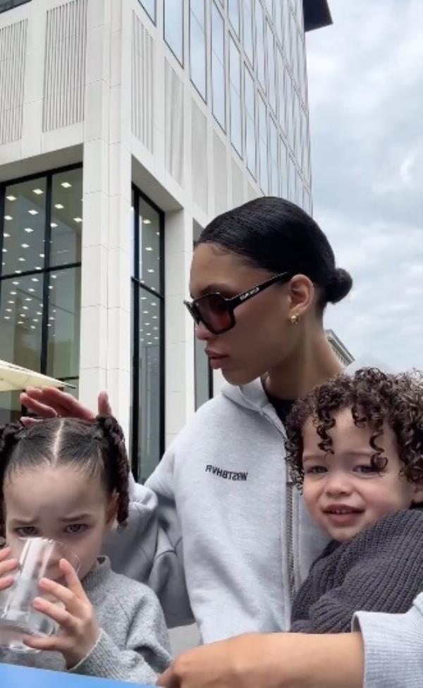 Nara and her two children