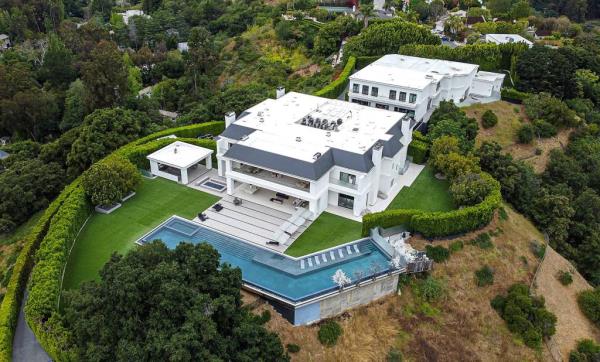 ben affleck buys la home