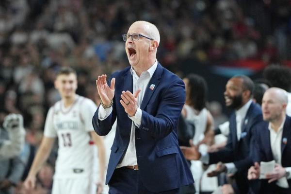 UConn coach Dan Hurley will decide on Mo<em></em>nday if he is heading to the Lakers.