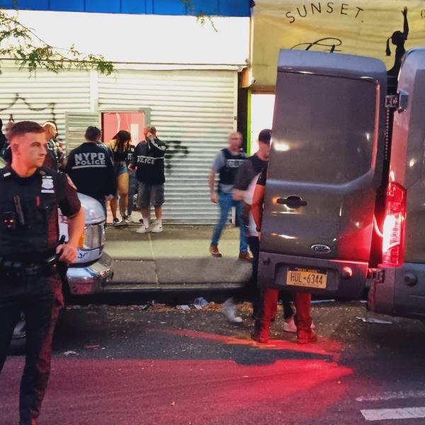 Cops break up Queens migrant brothel.