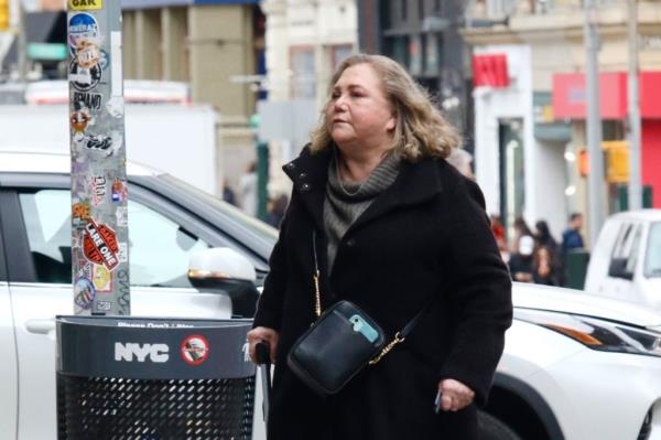 Kathleen Turner