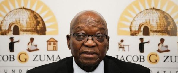 南非前总统雅各布·祖玛(Jacob Zuma)曾短暂入狱，随后获得假释