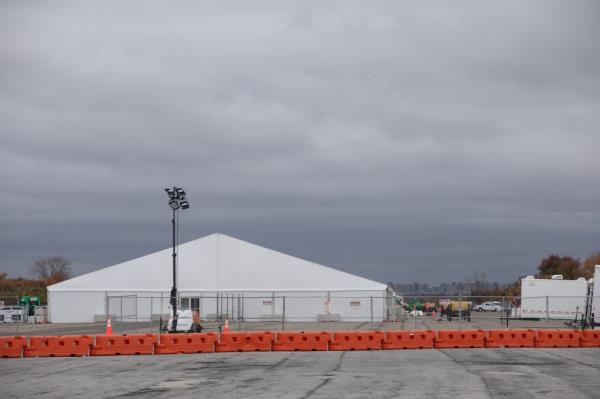 Co<em></em>nstruction Crews Build Shelters For Migrants At Floyd Bennett Field 