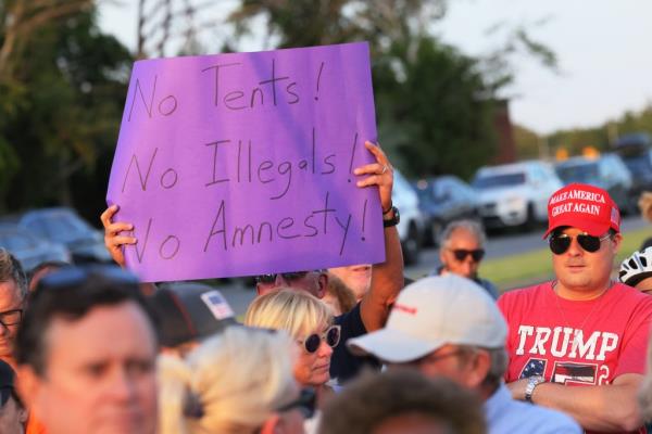 migrant protesting