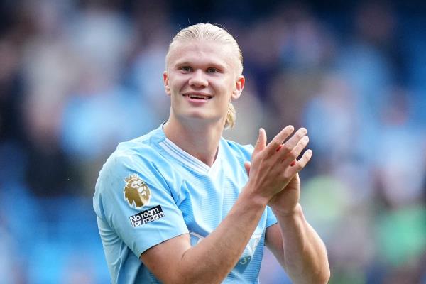 曼城2-0诺丁汉森林：尽管罗德里红了，哈兰德和福登仍然保持着完美的开局
