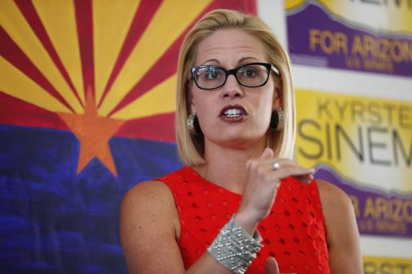 Kyrsten Sinema thanks volunteers at her field office in Phoenix, Ariz. August 28. 2018.
