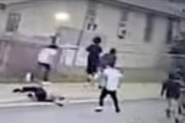 Teens attack an elderly woman.