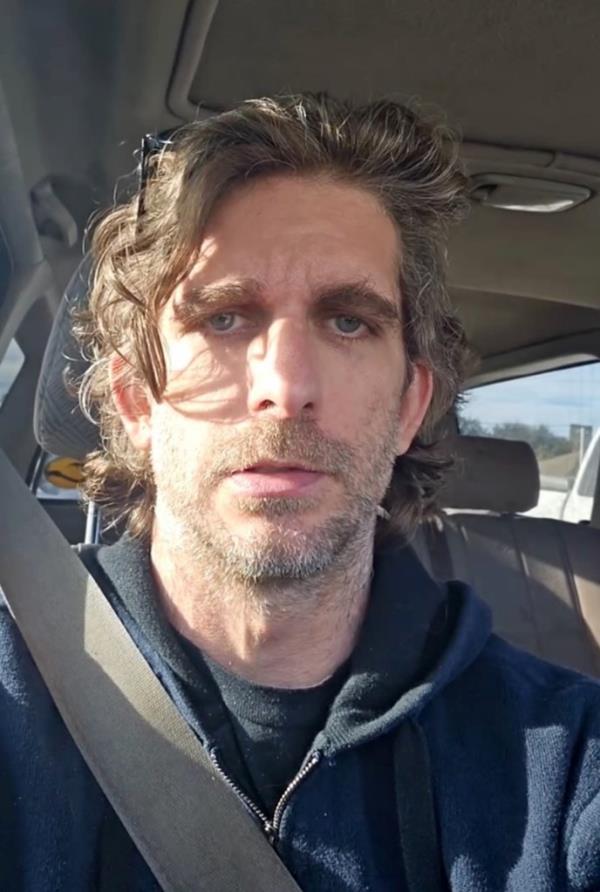Azzarello died shortly before 11 p.m. on Friday, the sources said.