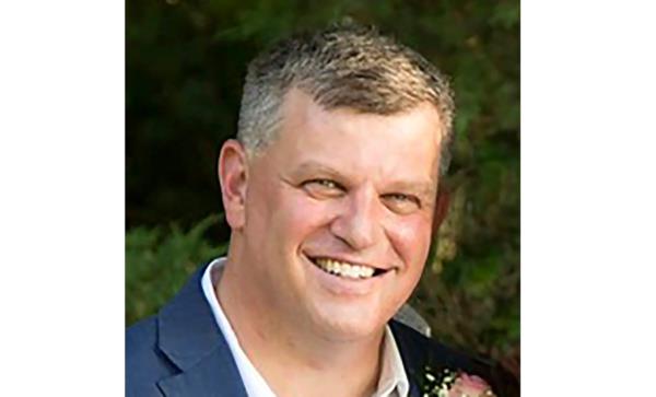 Thomas Meeks of the US Marshals Service was the four shot dead. 