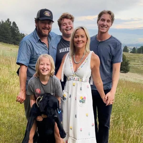 Cole Hauser with his wife and kids