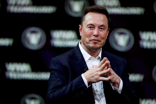 Elon Musk and Kimbal Musk started the company Zip2, which they sold to Compaq Computer in 1999 for more than $300 million.