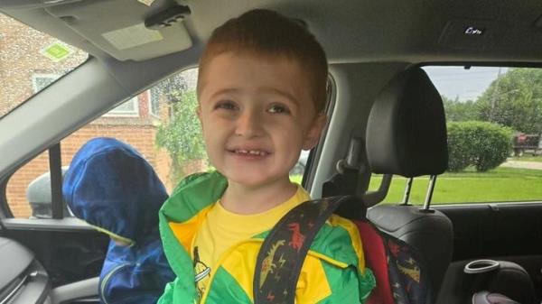 Three-year-old Julian Wood was sitting in a shopping cart outside the store when he was knifed, cops said. 