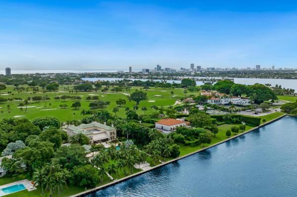 Two mo<em></em>nths ago, Bezos scooped up a $68 million, three-bedroom pad right next door to his latest Indian Creek purchase. The deal makes his footprint on the island worth $147 million.
