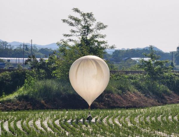 朝鲜又送垃圾气球了
