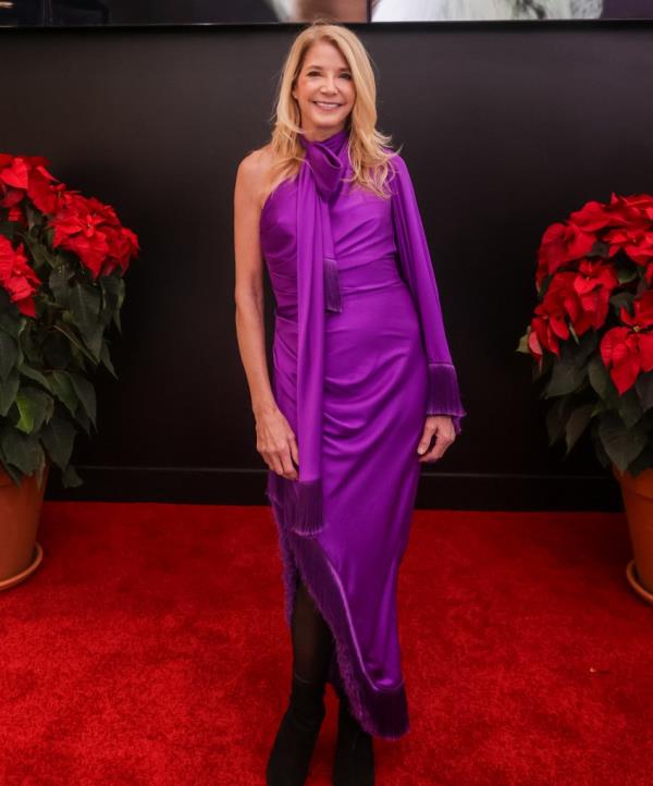 According to Bushnell, HBO offered her an initial sum of $100,000 in order to obtain the rights to her book of the same name in order to adapt it into a screenplay 