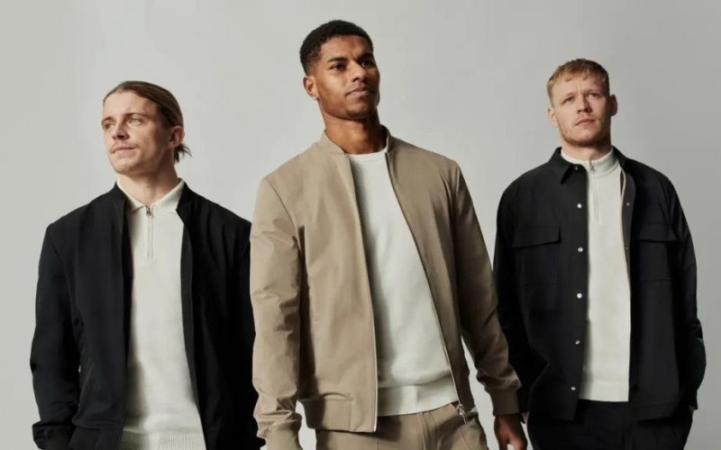 Co<em></em>nor Gallagher, Marcus Rashford and Aaron Ramsdale model the England's team formal wear