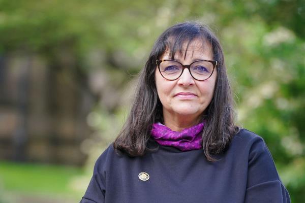 曼彻斯特体育馆袭击受害者的母亲将结束在唐宁街200英里的步行