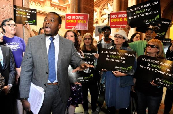 Chris Alexander, New York's Office of Cannabis Management's executive director, spoke as advocates urge New York state legislators to support the Marijuana Regulation and Taxation Act.</p>

<p>　　