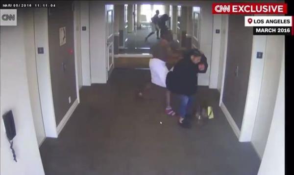 The shocking CCTV video depicted the music mogul with just a towel wrapped around his waist chasing R&B singer Cassandra Ventura at the InterCo<em></em>ntinental Hotel in Century City, Los Angeles, in March 2016.</p>

<p>　　