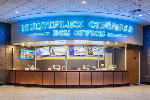 the bronx co<em></em>ncourse plaza multiplex closes