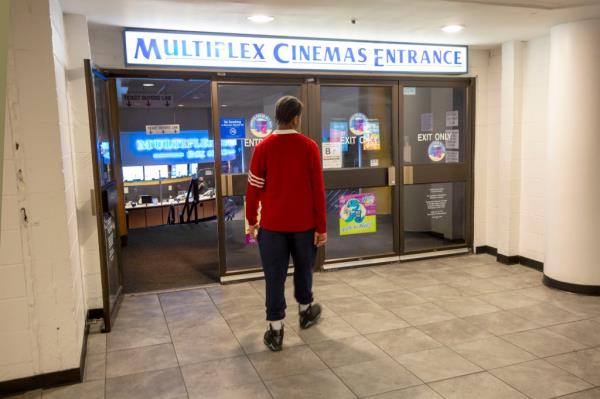 the bronx co<em></em>ncourse plaza multiplex closes