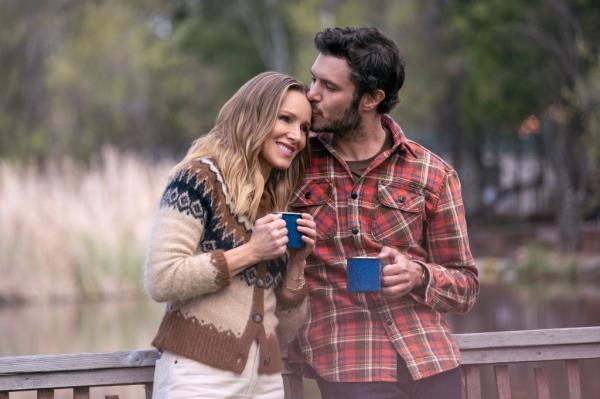 Kristen Bell and Adam Brody in 