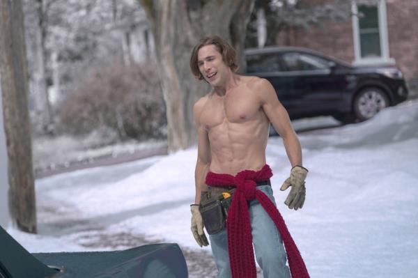 Dustin Milligan shirtless