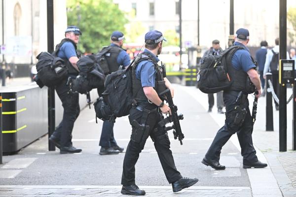 伦敦警察：士兵不再需要支持部队，因为“足够多的武装人员重返岗位”