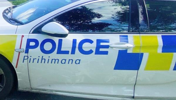 在奥克兰市中心的家中发现男子尸体，警方呼吁提供信息