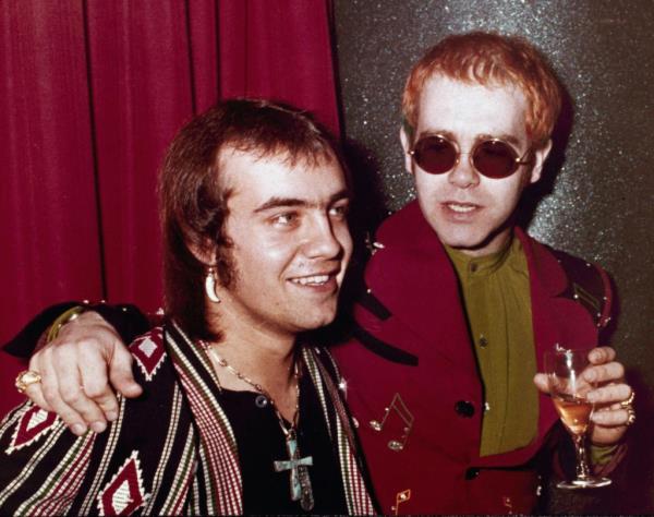 John and Taupin in Lo<em></em>ndon on March 5, 1973.</p>

<p>　　