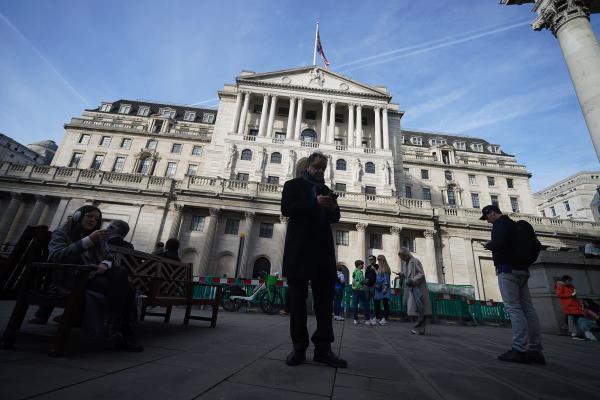 英格兰银行表示，300多万家庭的抵押贷款成本将大幅上升