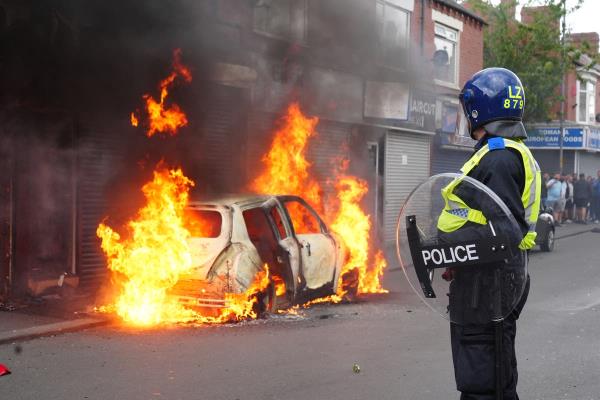 英国旅游警告：自骚乱爆发以来，哪些国家发布了旅游警告？
