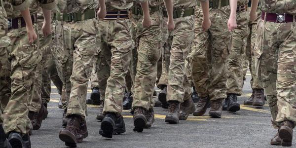 年轻人会因为拒绝服“强制性”兵役而入狱吗？