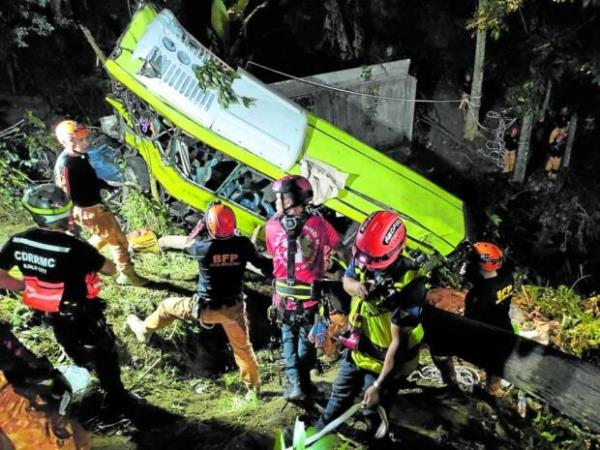 古董巴士车祸死亡人数攀升至18人