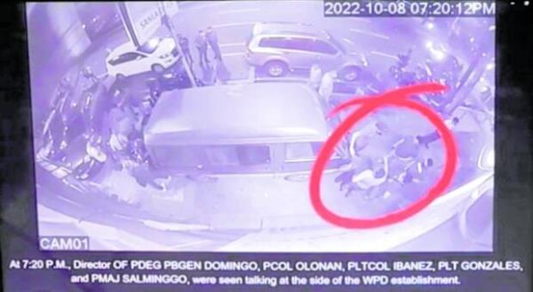 警方在视频片段中发现了价值67亿比索的涮锅，面临着Abalos的惩罚