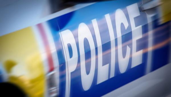 警方仍在调查惠灵顿一名年轻男子因家庭伤害而死亡的事件