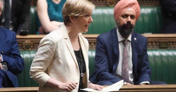 英国工党敦促Tánaiste澄清国家是否关注《卢旺达法案》对《贝尔法斯特协定》的影响