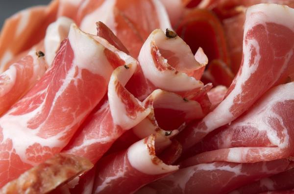 超过8.5万磅的熟食肉被召回
