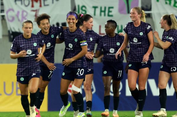NWSL的路易斯维尔赛车签下了日本中场黑崎优卡