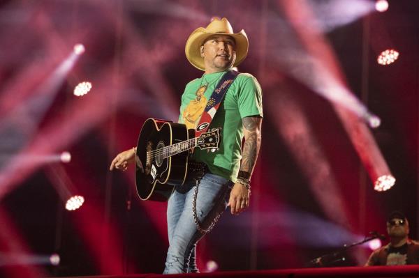 Jason Aldean谈《小镇》评论家：“取消文化……会试图毁了你的生活”