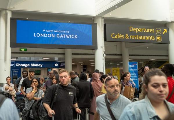 Experts warn that rail strikes will put more people in their cars