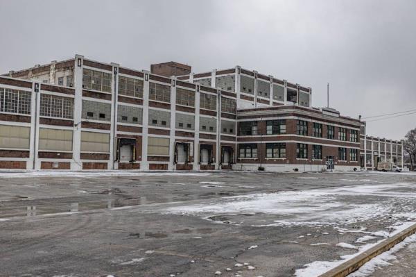 The former Libby, McNeill & Libby canning plant on Western Avenue in Blue Island last winter. It was built in 1918, and Libby's ended canning operations there in 1968.